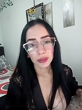Snapshot of YaraDuartee chatting on 03/16/26, 02:08 YaraDuartee online show from 03/16/26, 02:08