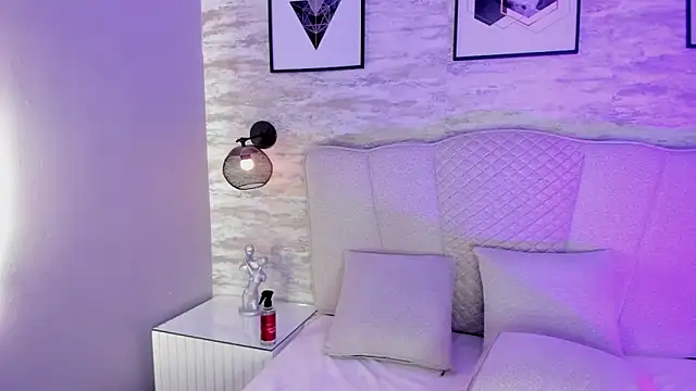 ashlye collins online show from 11/22/25, 06:56