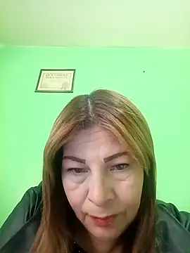 Snapshot of VANESSA__01 chatting on 11/05/25, 07:17 VANESSA 01 online show from 11/05/25, 07:17