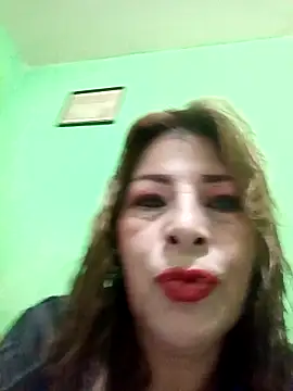 Snapshot of VANESSA__01 chatting on 11/15/25, 03:05 VANESSA 01 online show from 11/15/25, 03:05