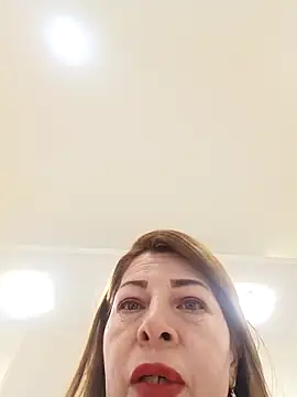 Snapshot of VANESSA__01 chatting on 11/24/25, 12:38 VANESSA 01 online show from 11/24/25, 12:38