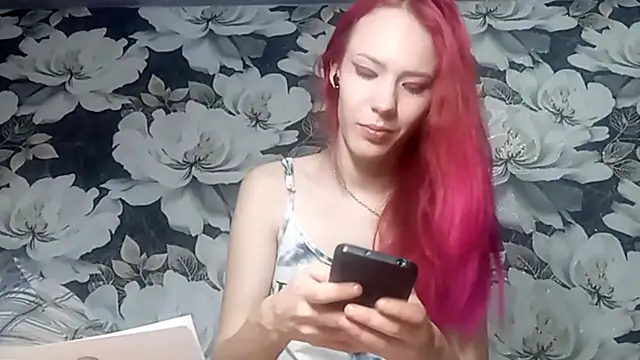 LiaCusson online show from 10/01/25, 01:11