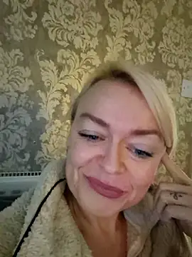 Snapshot of demidelightfulxx chatting on 10/11/25, 11:00 demidelightfulxx online show from 10/11/25, 11:00