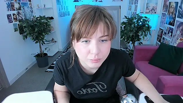 FameyBlum online show from 10/15/25, 08:22