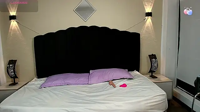 GabySweett  online show from 12/02/25, 12:40