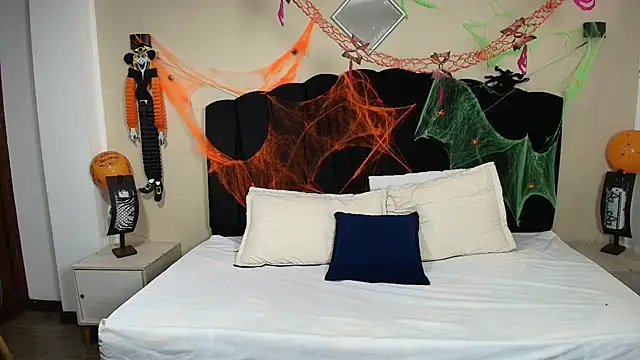 GabySweett  online show from 10/25/25, 01:45