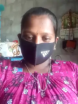 Snapshot of Tamil_Hot_Sandy chatting on 10/05/25, 06:04 Tamil Hot Sandy online show from 10/05/25, 06:04