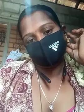 Snapshot of Tamil_Hot_Sandy chatting on 10/15/25, 04:55 Tamil Hot Sandy online show from 10/15/25, 04:55