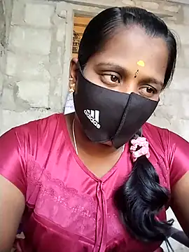 Snapshot of Tamil_Hot_Sandy chatting on 11/13/25, 05:44 Tamil Hot Sandy online show from 11/13/25, 05:44