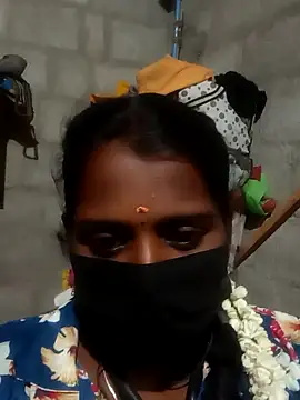 Snapshot of Tamil_Hot_Sandy chatting on 10/01/25, 06:56 Tamil Hot Sandy online show from 10/01/25, 06:56