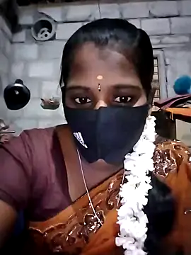 Snapshot of Tamil_Hot_Sandy chatting on 11/13/25, 05:50 Tamil Hot Sandy online show from 11/13/25, 05:50