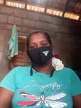 Snapshot of Tamil_Hot_Sandy chatting on 10/23/25, 06:01 Tamil Hot Sandy online show from 10/23/25, 06:01