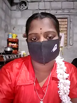 Snapshot of Tamil_Hot_Sandy chatting on 02/10/26, 04:50 Tamil Hot Sandy online show from 02/10/26, 04:50