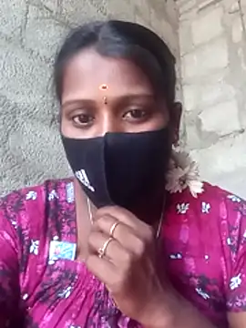 Snapshot of Tamil_Hot_Sandy chatting on 10/29/25, 05:06 Tamil Hot Sandy online show from 10/29/25, 05:06