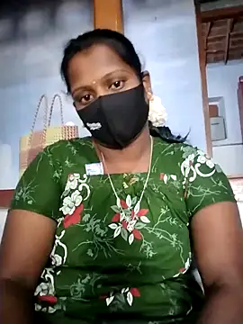 Snapshot of Tamil_Hot_Sandy chatting on 05/08/26, 05:00 Tamil Hot Sandy online show from 05/08/26, 05:00