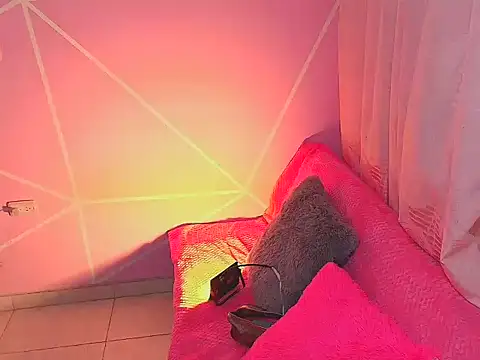 CuteFlame online show from 11/21/25, 09:36