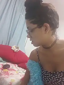 Sexyyeyes244 online show from 02/05/26, 03:30