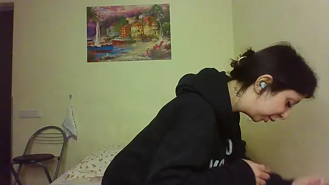 QueenMomyS online show from 12/15/25, 08:25