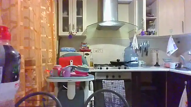 QueenMomyS online show from 10/18/25, 07:49