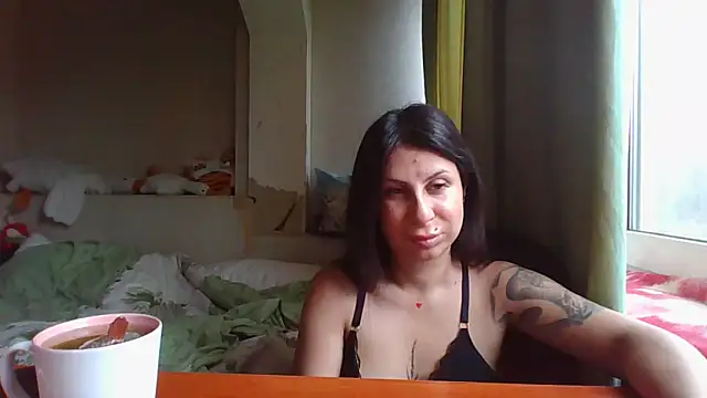 QueenMomyS online show from 11/11/25, 09:26