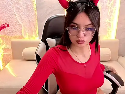 Snapshot of nathaly_tp chatting on 10/07/25, 07:59 nathaly tp online show from 10/07/25, 07:59