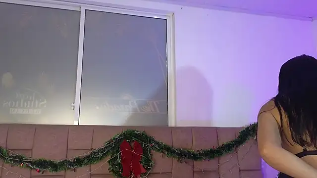 KateValencia online show from 11/21/25, 12:04