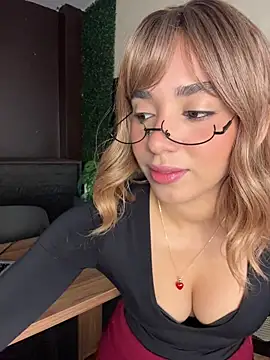 Capricho 01 online show from 03/11/26, 06:02