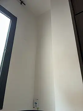 Snapshot of Capricho_01 chatting on 02/21/26, 06:21 Capricho 01 online show from 02/21/26, 06:21