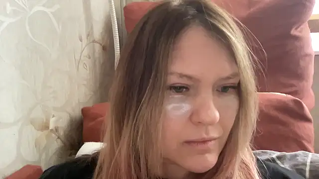 Snapshot of Milysoren chatting on 03/01/26, 06:24 Milysoren online show from 03/01/26, 06:24