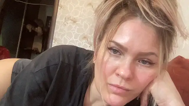 Snapshot of Milysoren chatting on 02/28/26, 02:17 Milysoren online show from 02/28/26, 02:17