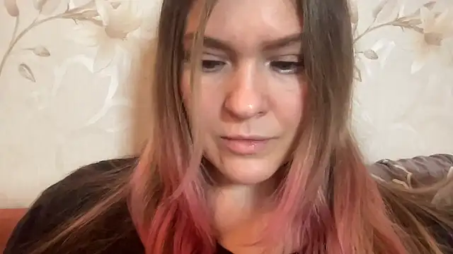 Snapshot of Milysoren chatting on 02/24/26, 05:58 Milysoren online show from 02/24/26, 05:58