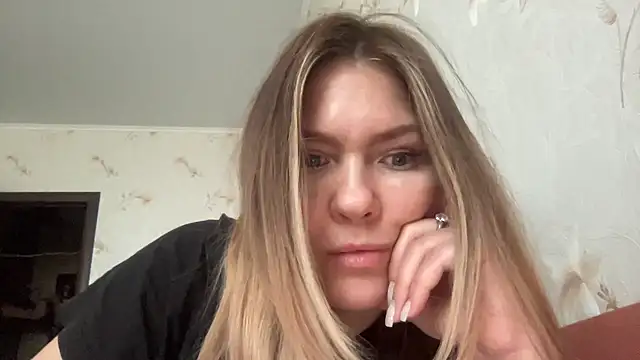 Snapshot of Milysoren chatting on 02/22/26, 05:32 Milysoren online show from 02/22/26, 05:32