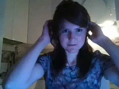 Arivonne online show from 02/28/26, 09:14