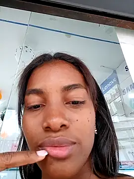 aliyah decker online show from 10/09/25, 09:26