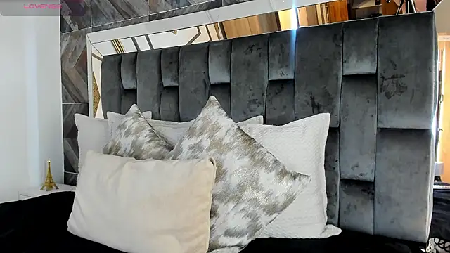 Snapshot of NaylaGrey chatting on 01/18/26, 12:08 NaylaGrey online show from 01/18/26, 12:08