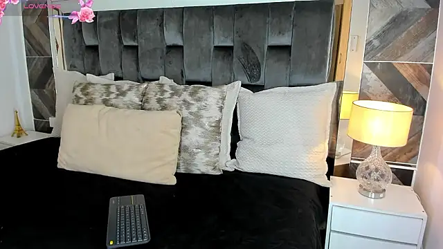 Snapshot of NaylaGrey chatting on 02/22/26, 11:56 NaylaGrey online show from 02/22/26, 11:56