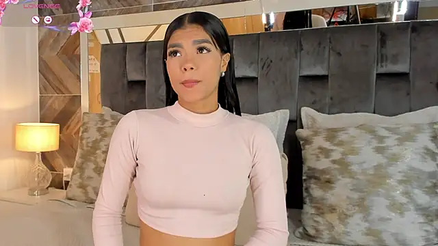 Snapshot of NaylaGrey chatting on 11/06/25, 11:58 NaylaGrey online show from 11/06/25, 11:58