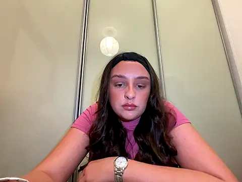 Snapshot of Playfulvixen25 chatting on 10/01/25, 11:41 Playfulvixen25 online show from 10/01/25, 11:41