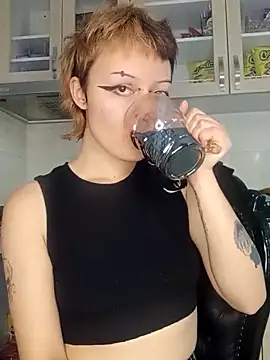 Snapshot of Baby_Punk1 chatting on 11/05/25, 08:01 Baby Punk1 online show from 11/05/25, 08:01