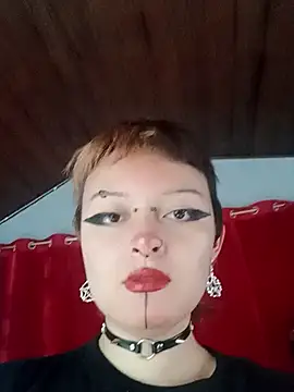 Snapshot of Baby_Punk1 chatting on 10/28/25, 01:21 Baby Punk1 online show from 10/28/25, 01:21