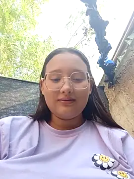 Snapshot of young_dairy01 chatting on 11/08/25, 07:06 young dairy01 online show from 11/08/25, 07:06