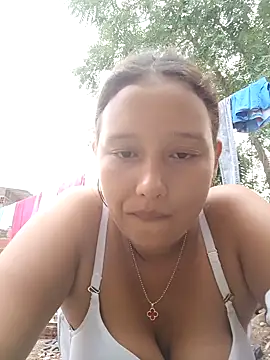 Snapshot of young_dairy01 chatting on 10/23/25, 12:04 young dairy01 online show from 10/23/25, 12:04