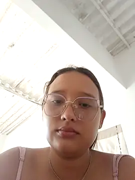 Snapshot of young_dairy01 chatting on 10/10/25, 12:28 young dairy01 online show from 10/10/25, 12:28