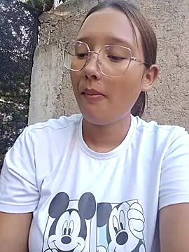 Snapshot of young_dairy01 chatting on 11/18/25, 12:19 young dairy01 online show from 11/18/25, 12:19