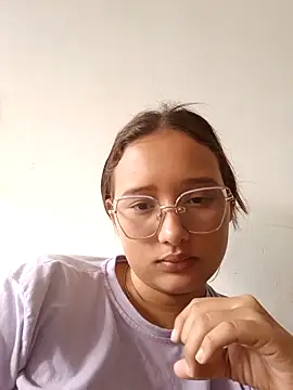 Snapshot of young_dairy01 chatting on 10/06/25, 12:06 young dairy01 online show from 10/06/25, 12:06