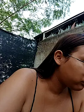 Snapshot of young_dairy01 chatting on 11/13/25, 12:09 young dairy01 online show from 11/13/25, 12:09