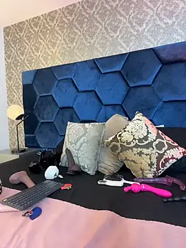 Angelina Roa online show from 05/05/26, 02:09