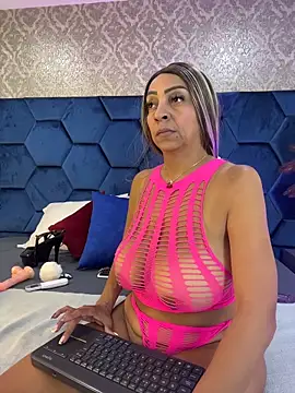 Angelina Roa online show from 04/15/26, 02:32