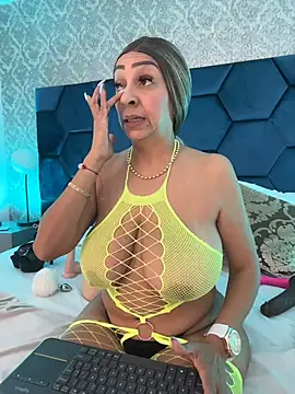 Angelina Roa online show from 06/30/26, 02:28