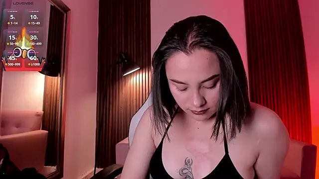 Snapshot of MAGIC_VERA chatting on 06/17/26, 03:28 MAGIC VERA online show from 06/17/26, 03:28